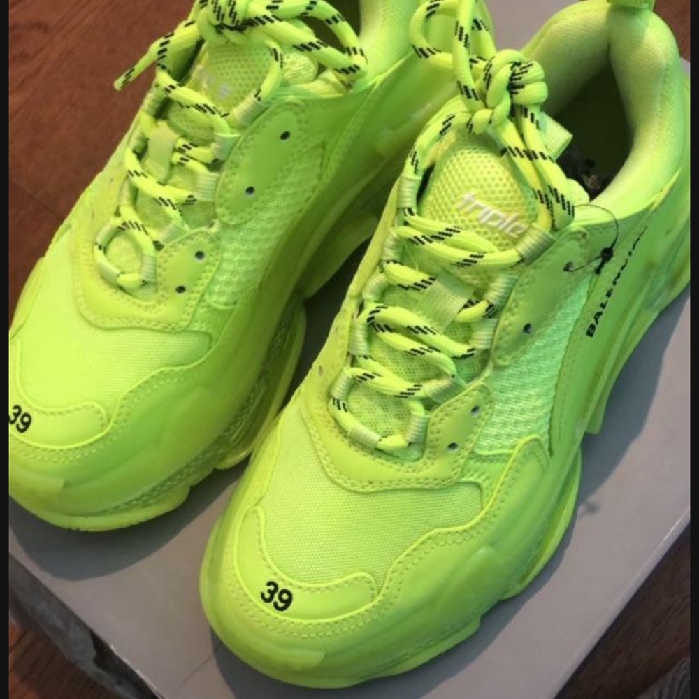 Womens Balenciaga Sneakers size 39